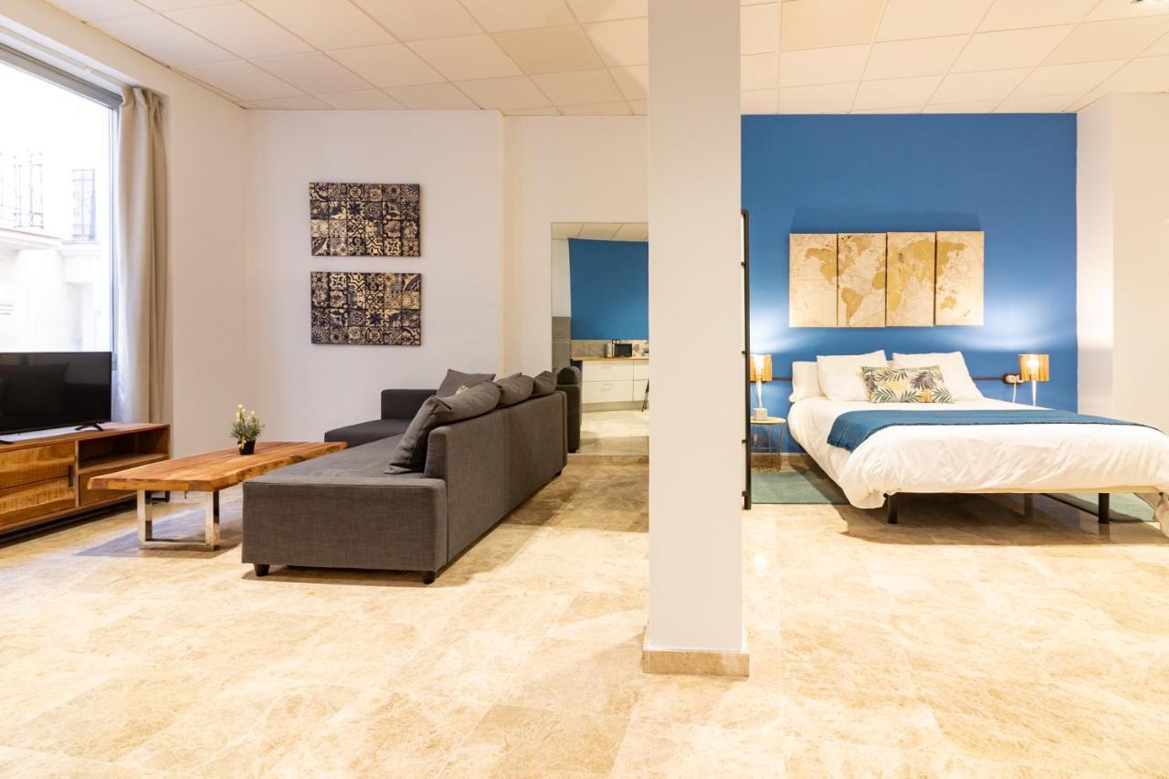 Saenz Gallery By Bossh! *