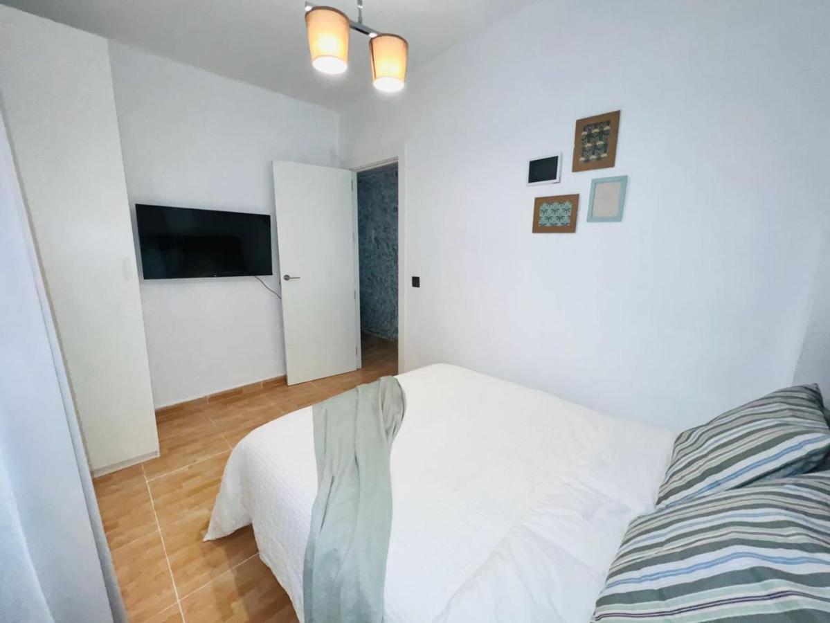 Holidays2malaga 2 Bedroom Armengual De La Mota Close Shopping Center Lägenhet *