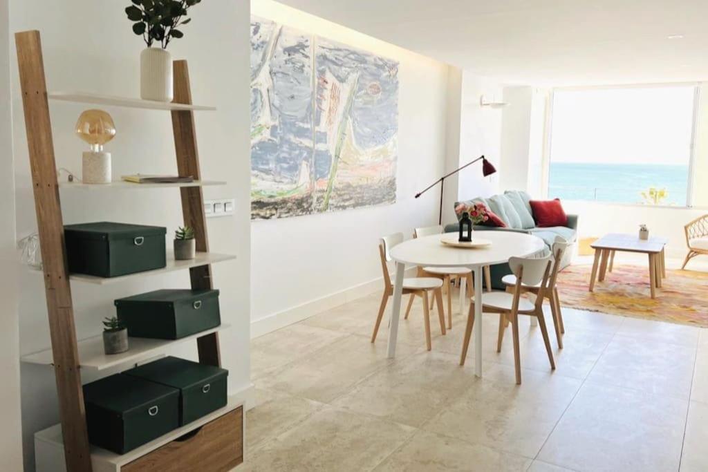 Apartamento Moderno Y Completo Frente Al Mar Málaga