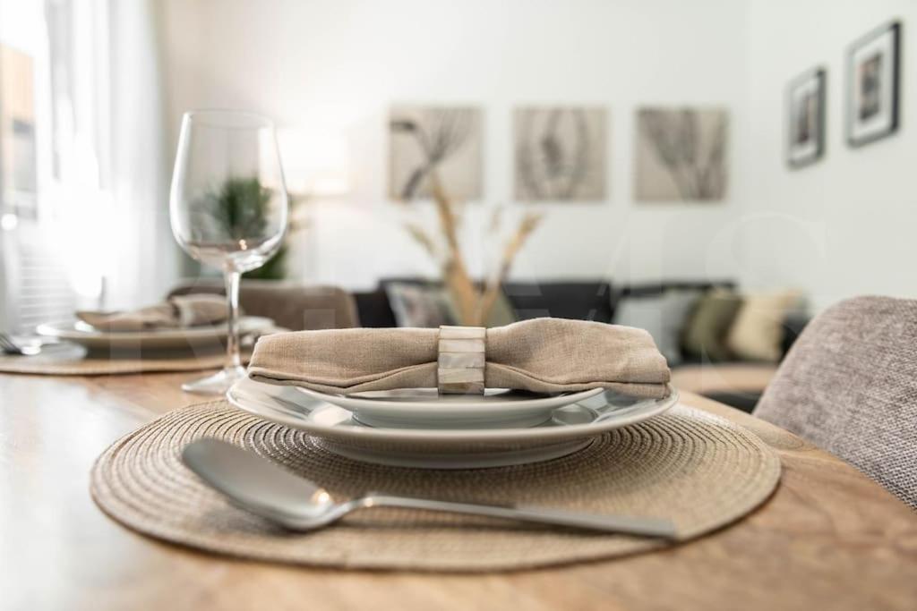 Apartment Calm With Private Patio By Rems *