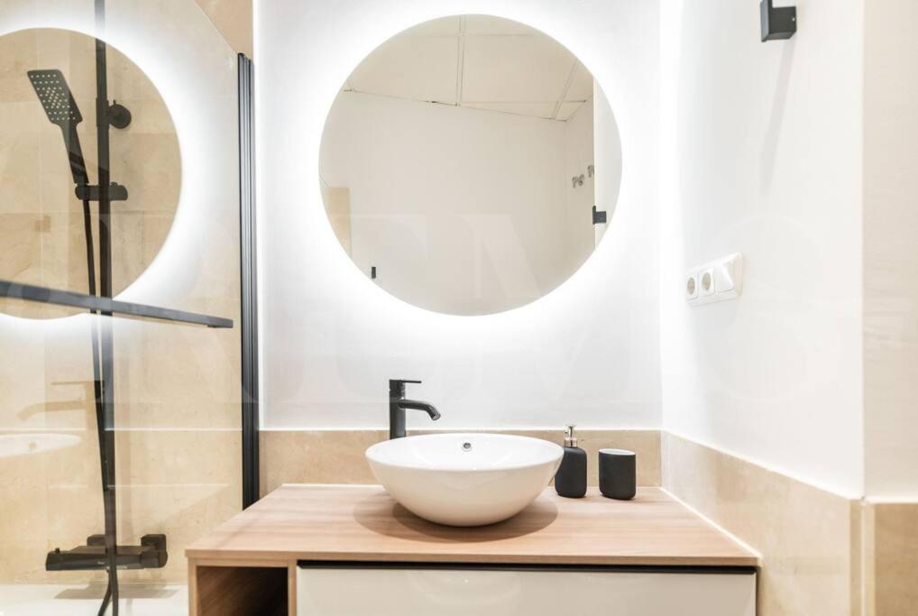 Elegant In The Heart Of By Rems Málaga