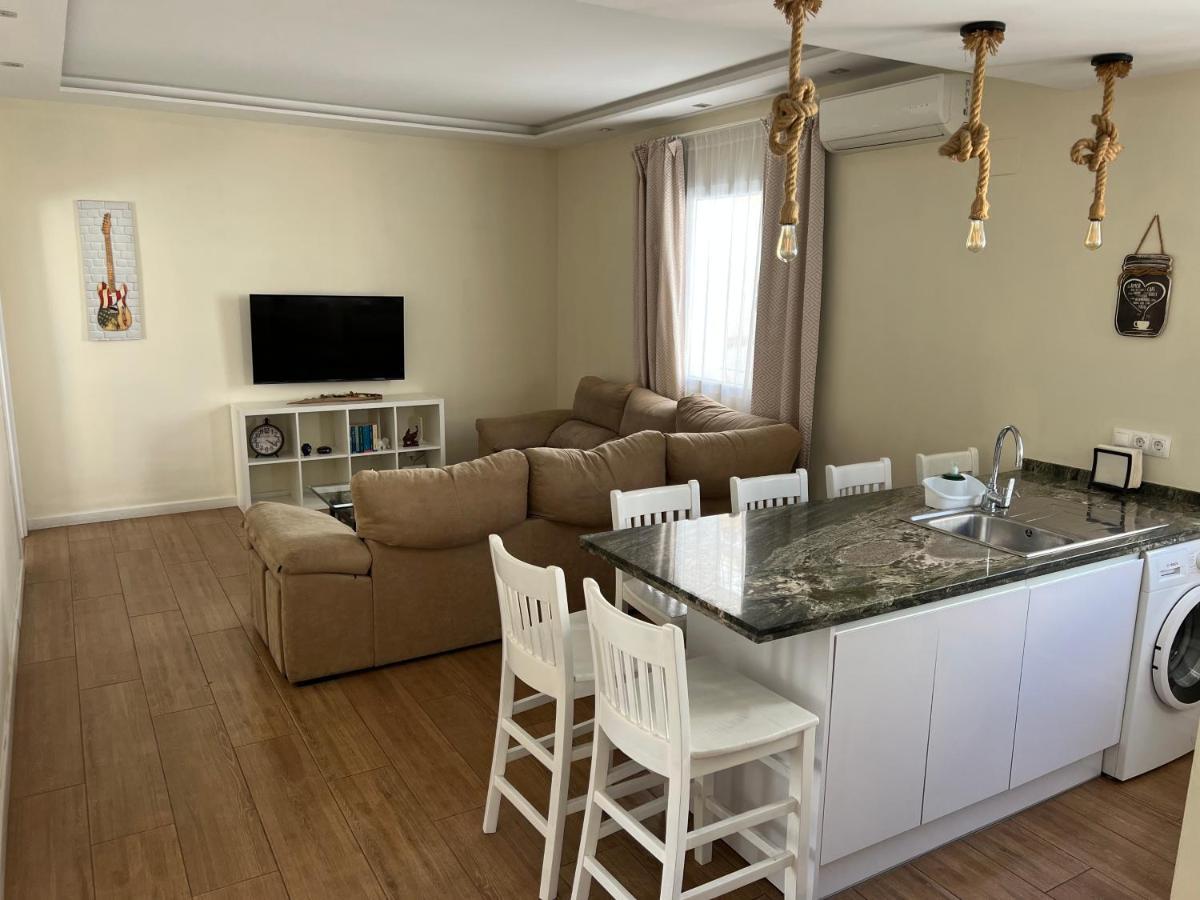 Genuar 3 Bedroom Close To * Malaga