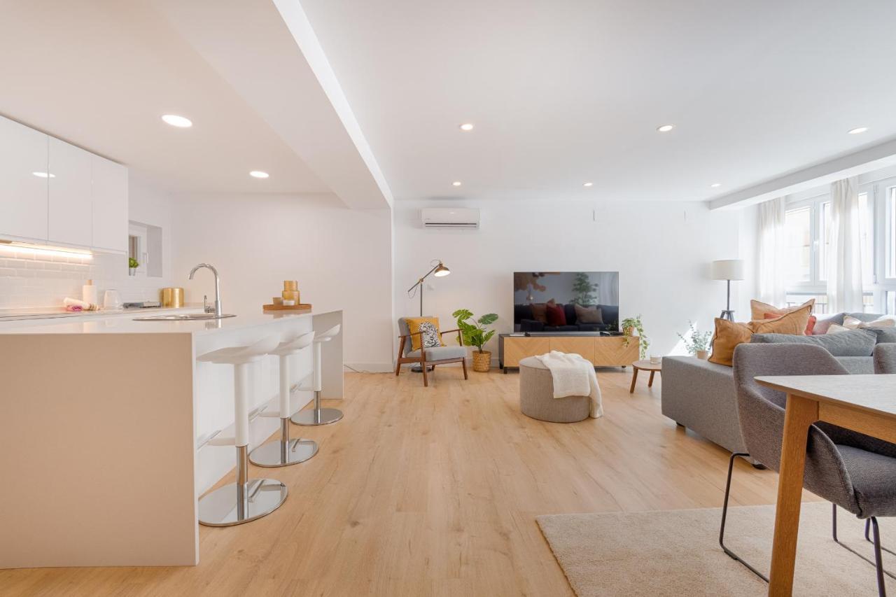 Leilighet C26 Gorgeous 4 Bdrm In Plaza Uncibay *