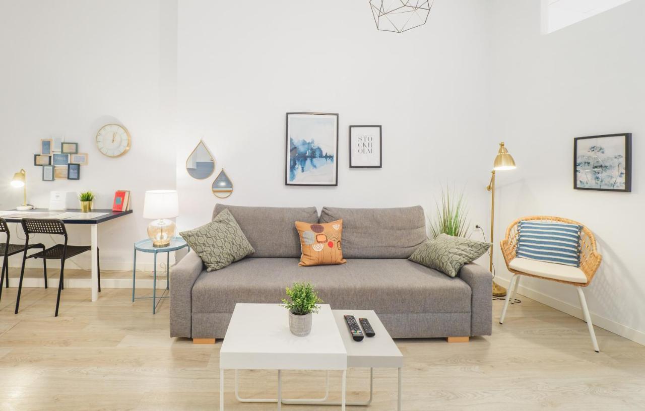Cubo's Center El Molinillo Apartment