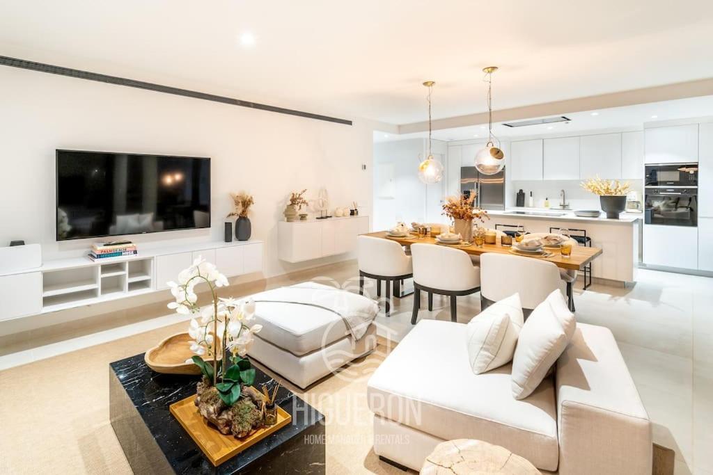 Higueronrentals Mikero Appartement