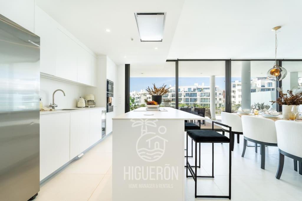 Higueronrentals Mikero Appartement