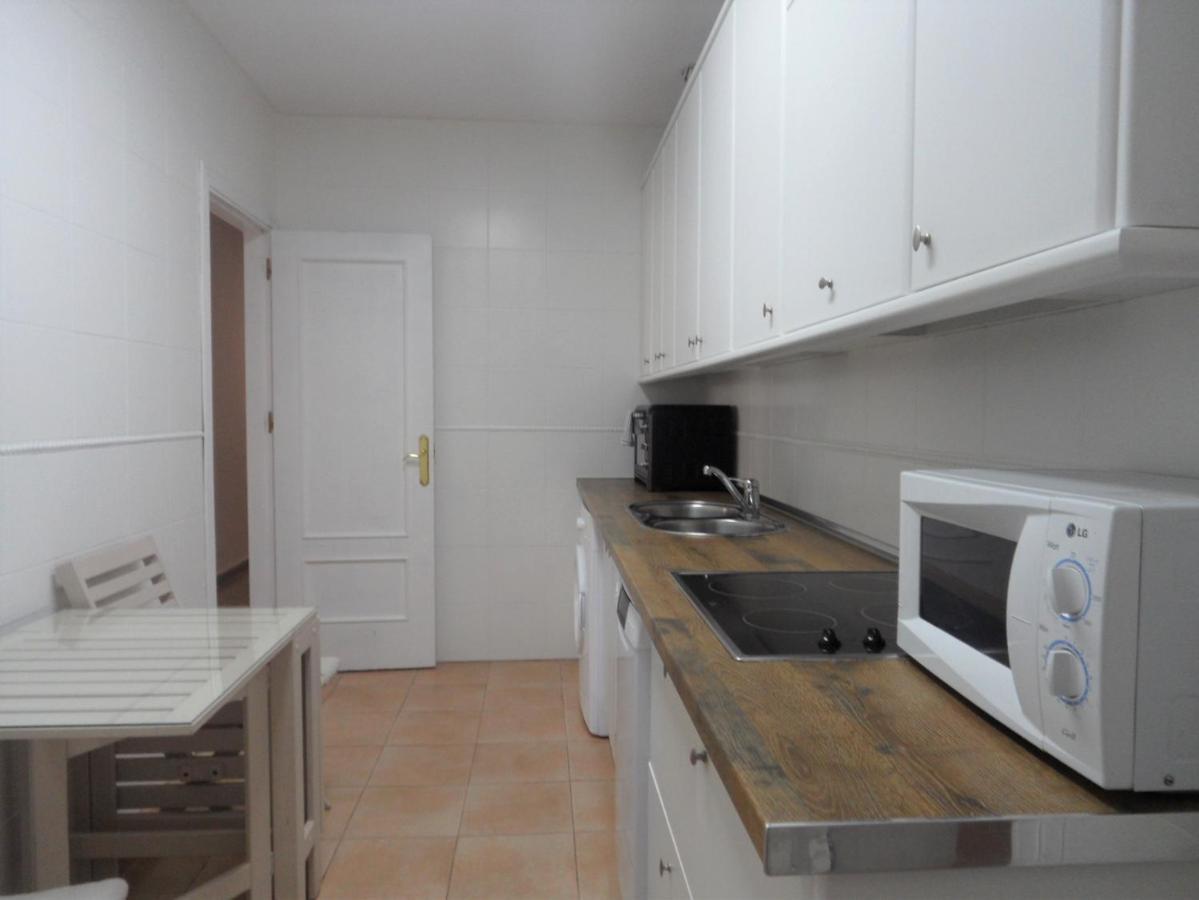 Center Location & Parking Free With Largeterrace & Bbq