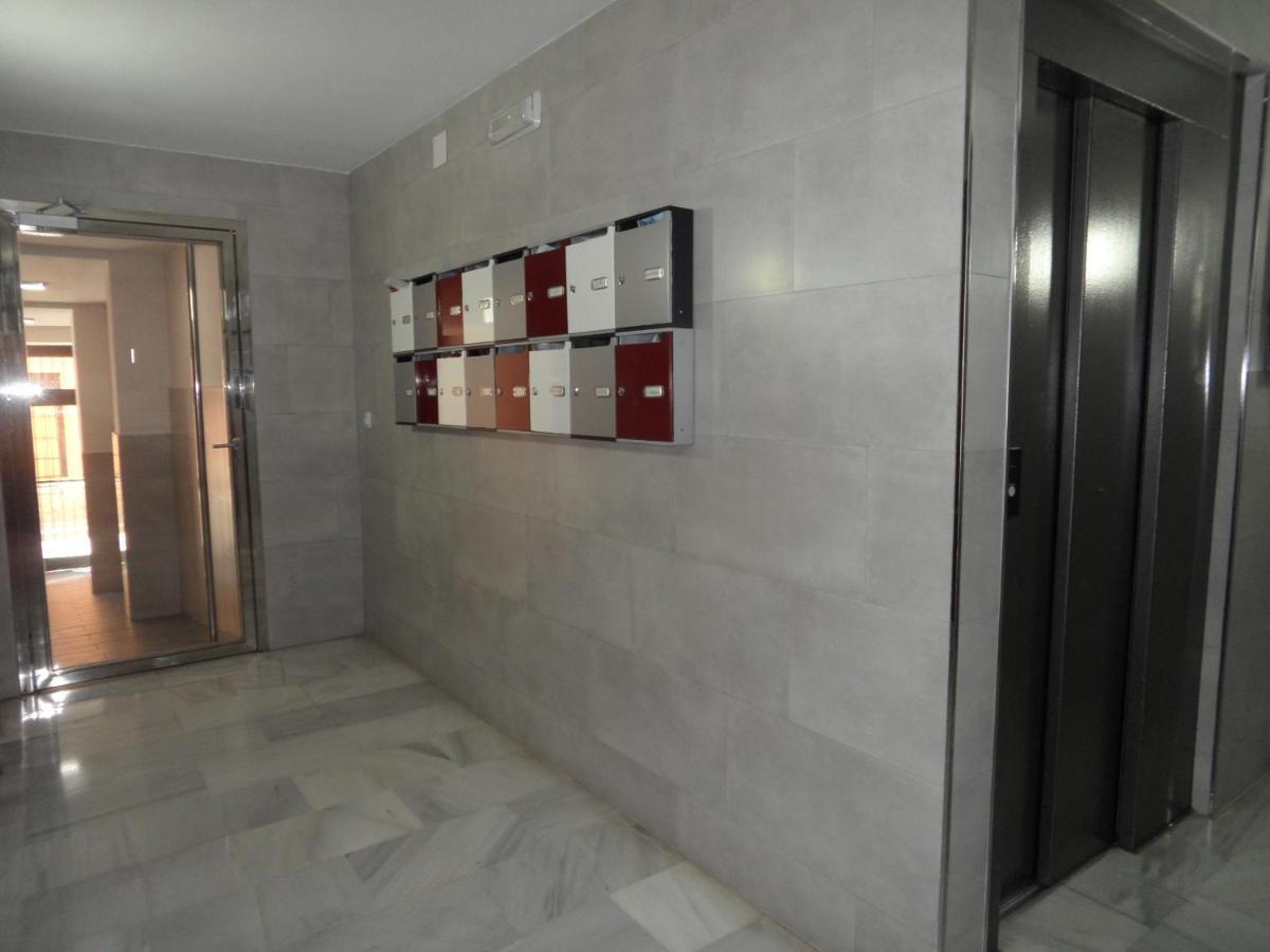 Apartment Center Location & Parking Free With Largeterrace & Bbq Malaga