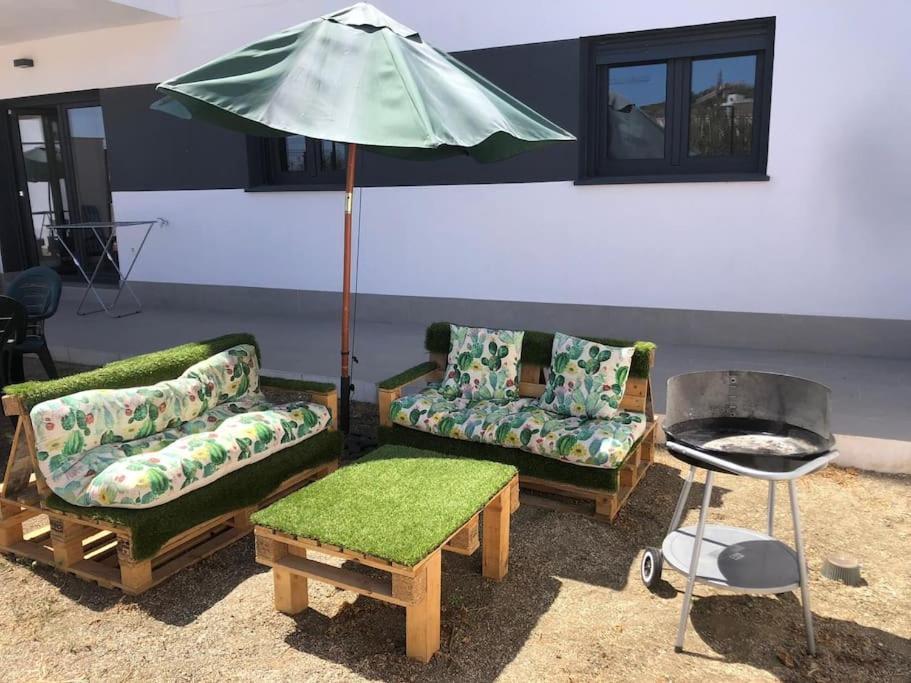 Appartement Bajo Con Jardin En Primera Linea De Playa *