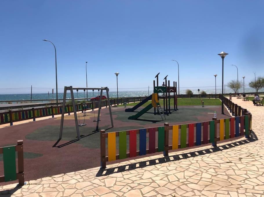 Appartement Bajo Con Jardin En Primera Linea De Playa Málaga