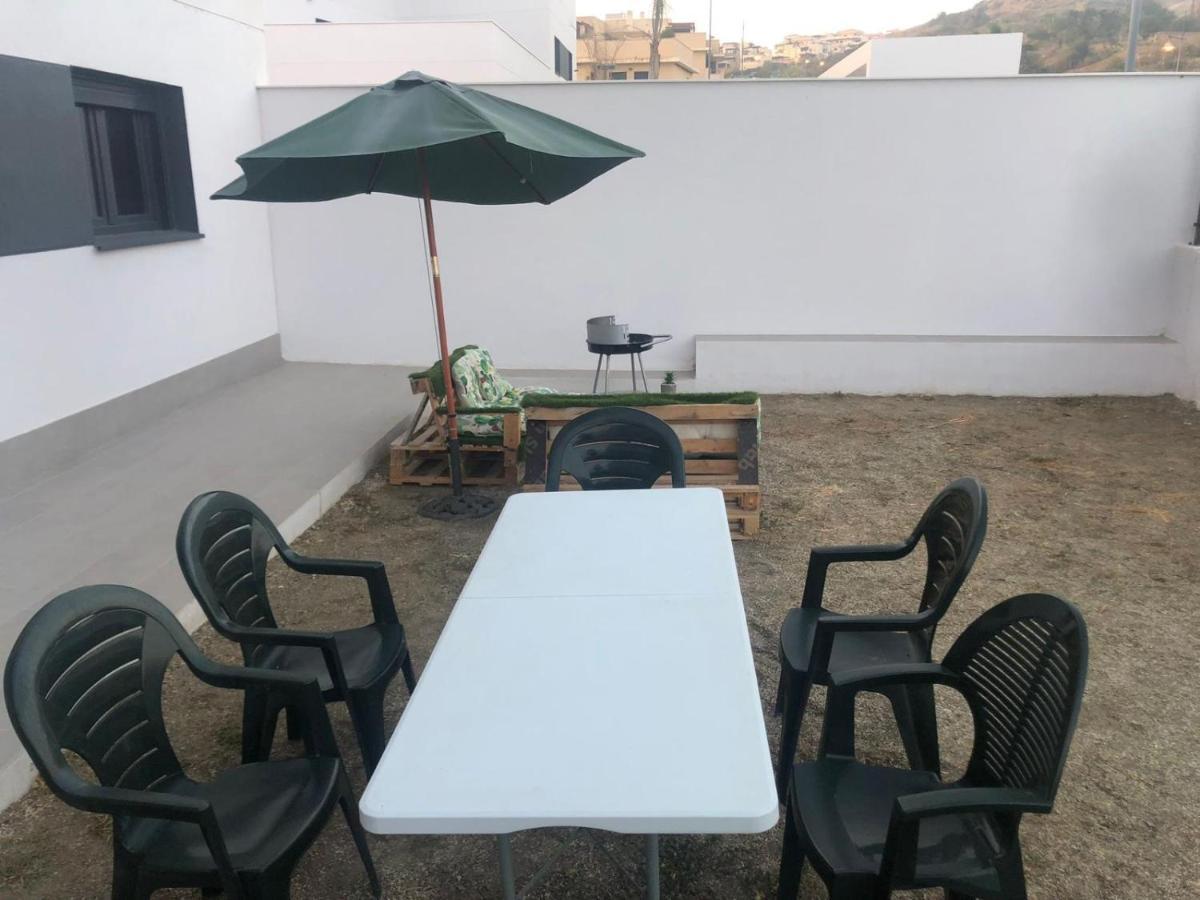 Appartement Bajo Con Jardin En Primera Linea De Playa *