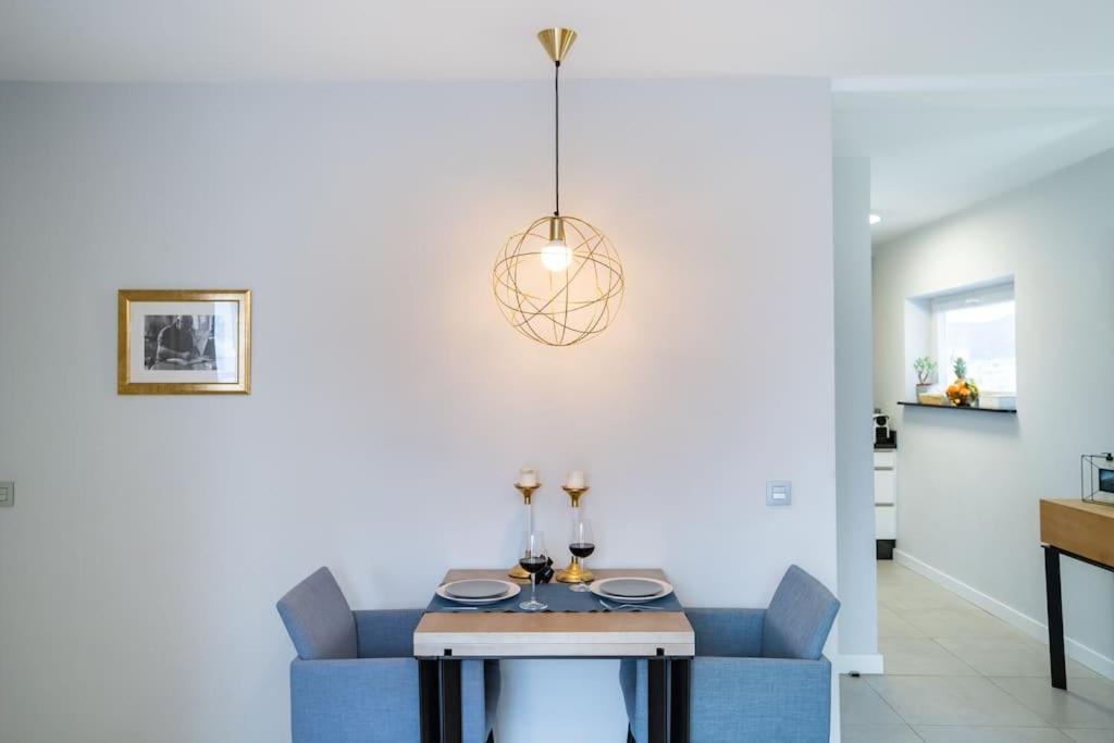 Sea Views Penthouse Center Appartement