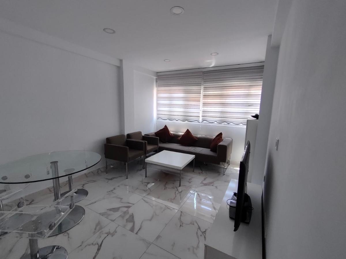Apartment Near Shopping Centers *