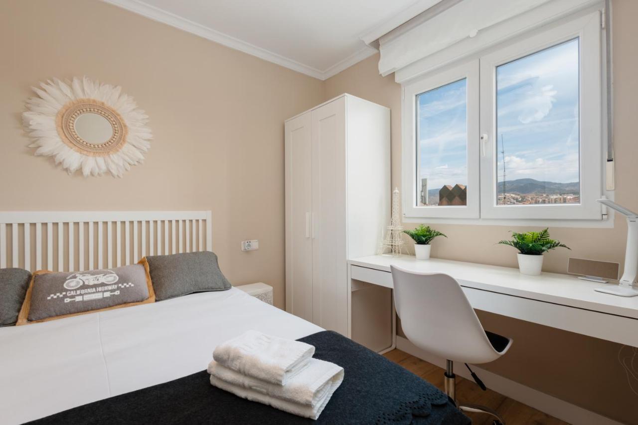 Leilighet In The Historic Center Of Malaga, Very Close To The And The Ave Train Station, With Private Parking *