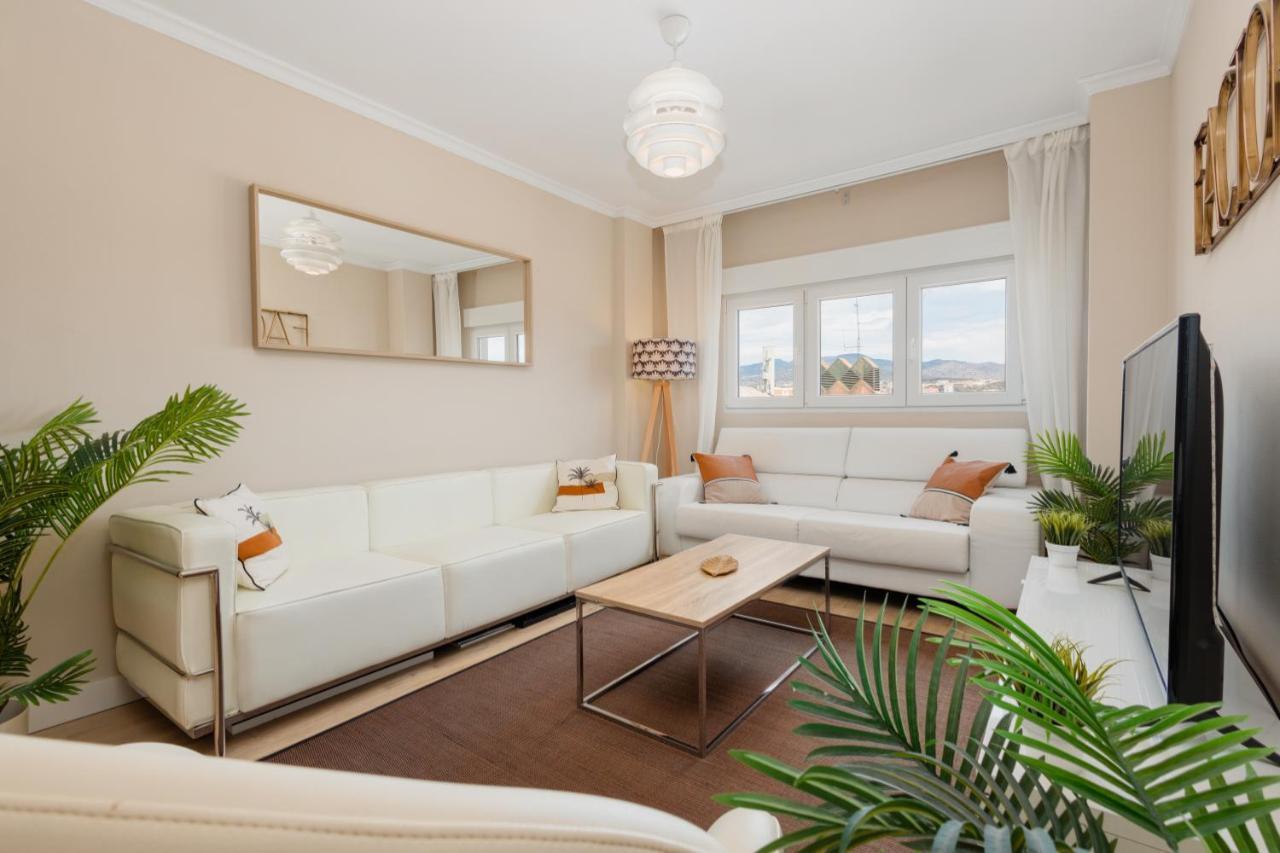 In The Historic Center Of Malaga, Very Close To The And The Ave Train Station, With Private Parking Leilighet