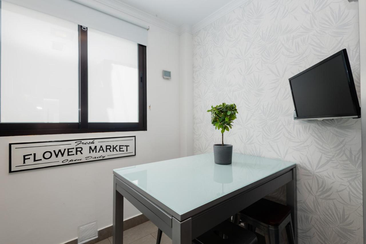 In The Historic Center Of Malaga, Very Close To The And The Ave Train Station, With Private Parking Leilighet