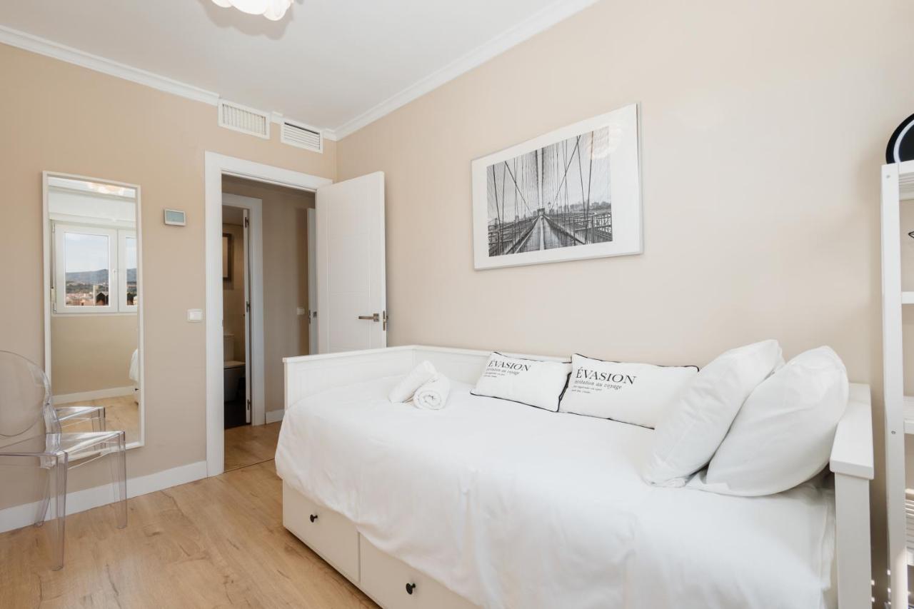 Leilighet In The Historic Center Of Malaga, Very Close To The And The Ave Train Station, With Private Parking *