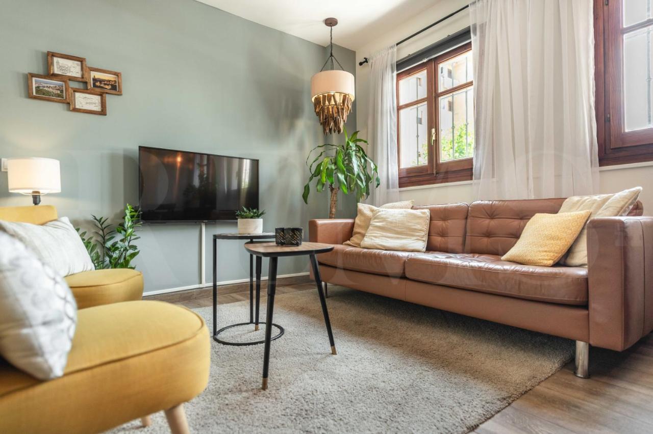 Spacious Next To Plaza De La Merced By Rems