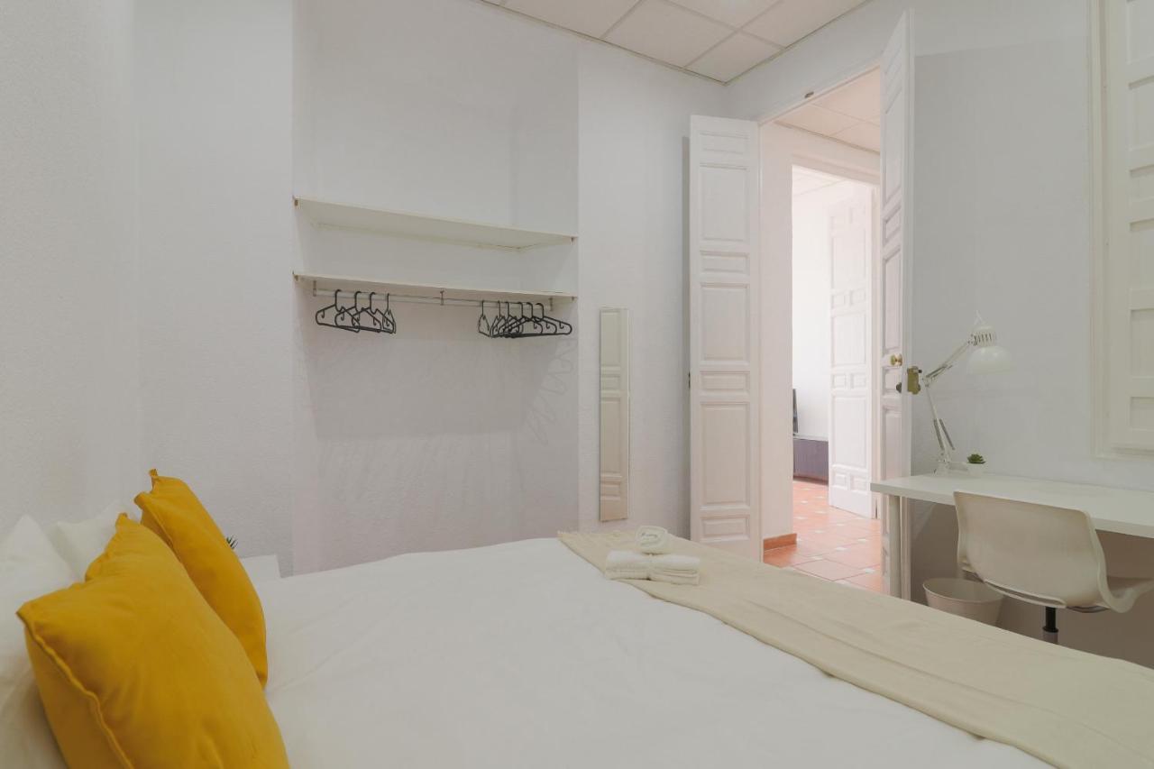 C67 - Shiny 6 Bedrooms In Plaza De La Merced Lejlighed Málaga