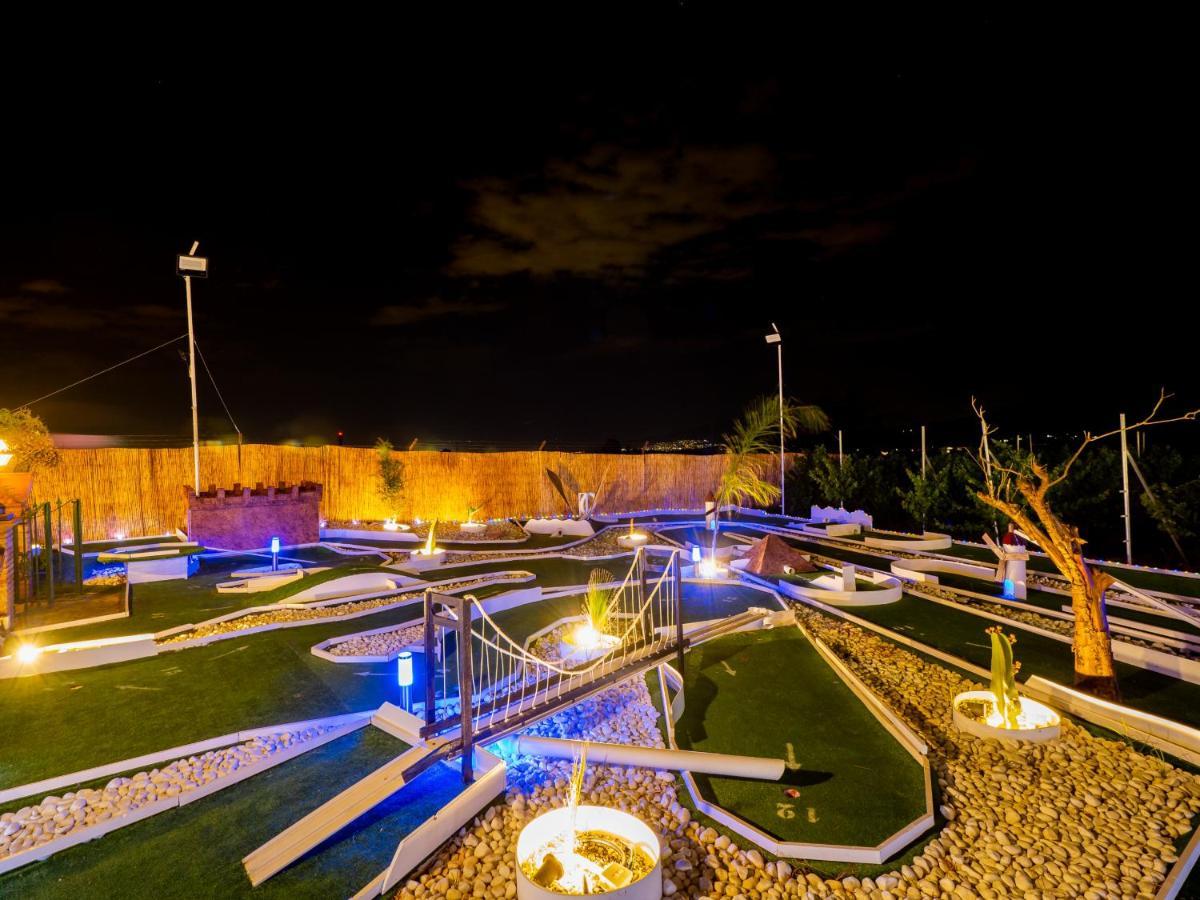 Cubo's Fina & Minigolf Included * Malaga