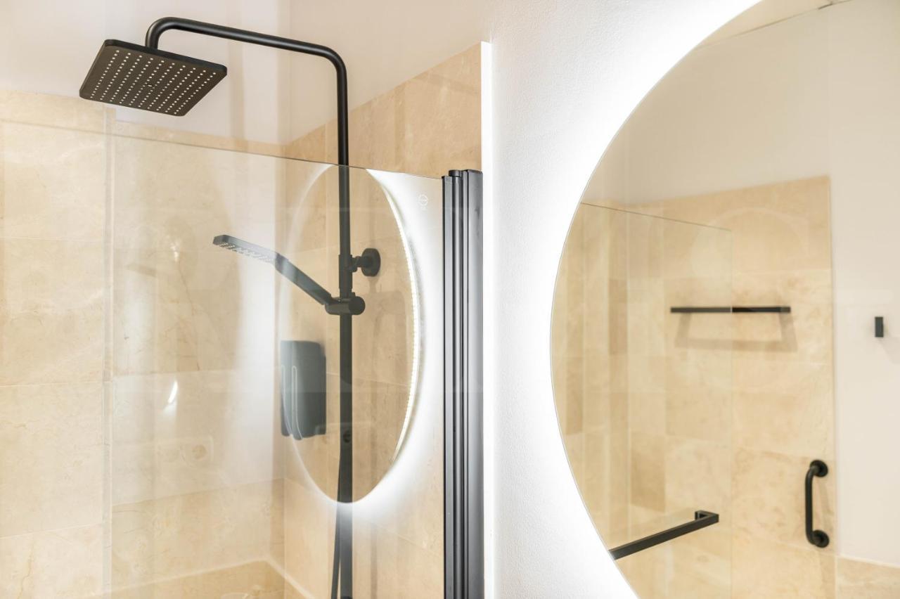 Elegant In The Heart Of By Rems Málaga