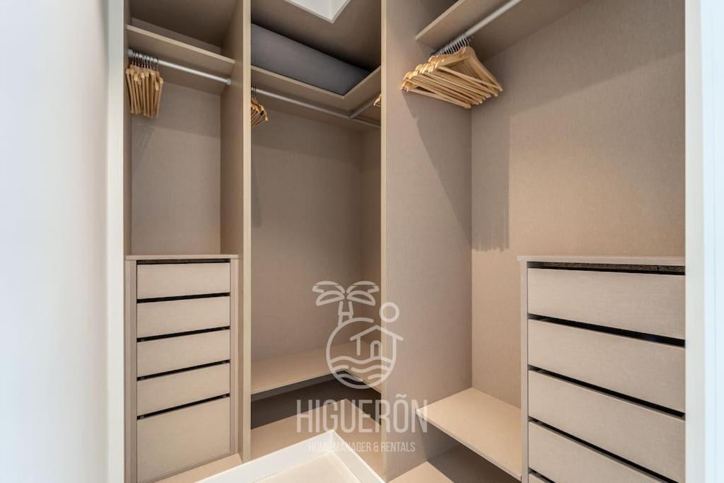 Higueronrentals Afrika Appartement
