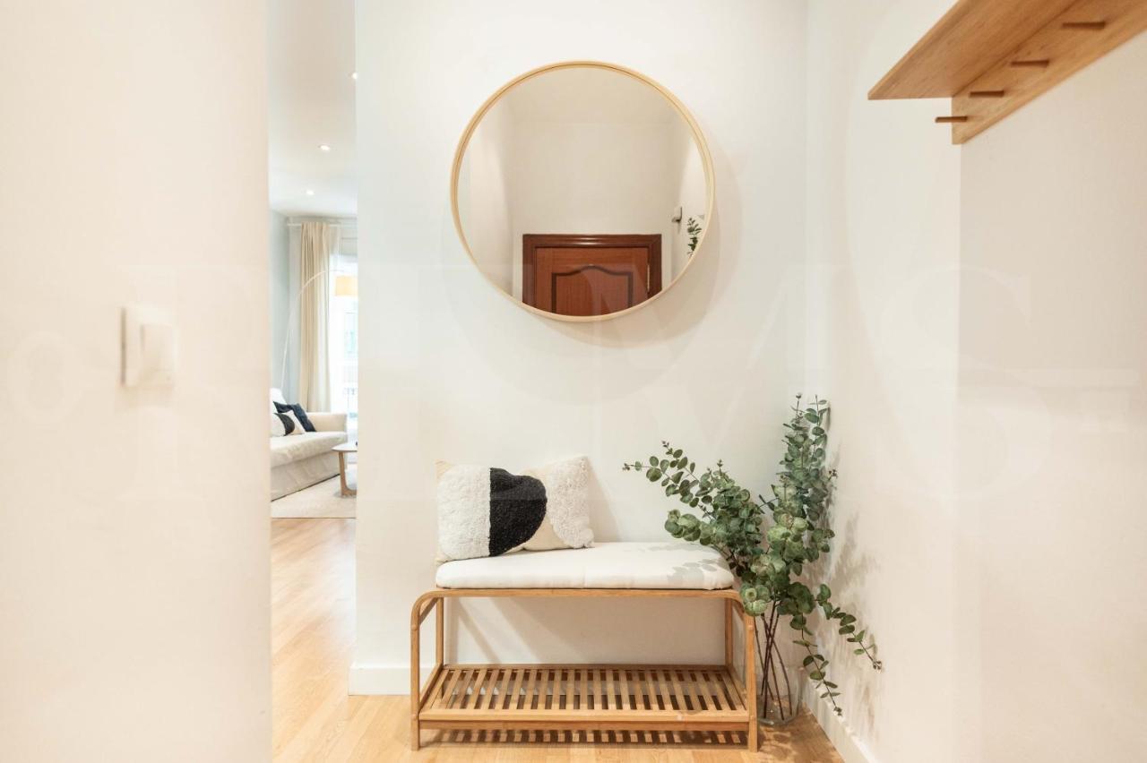 Comfortable With Balcony - Center Apartamento *