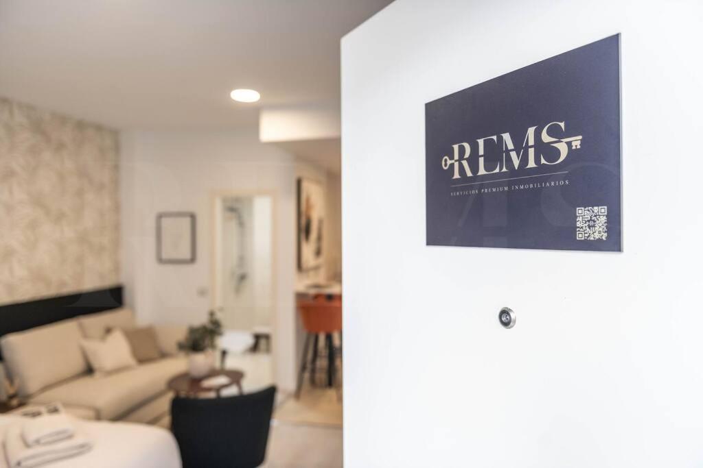 Chic Intimate In The Heart Of By Rems Apartment *