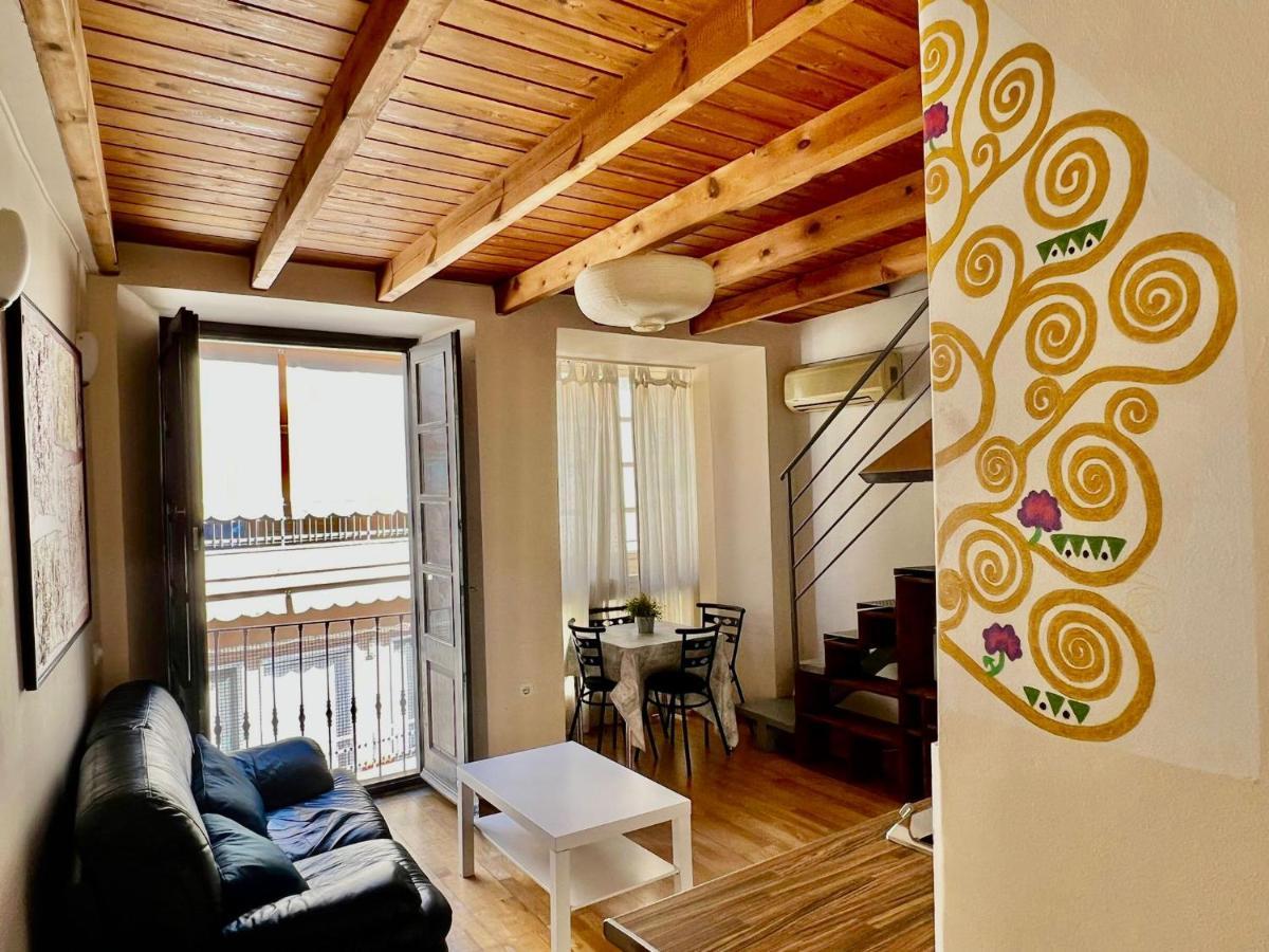 Luxury Duplex Center