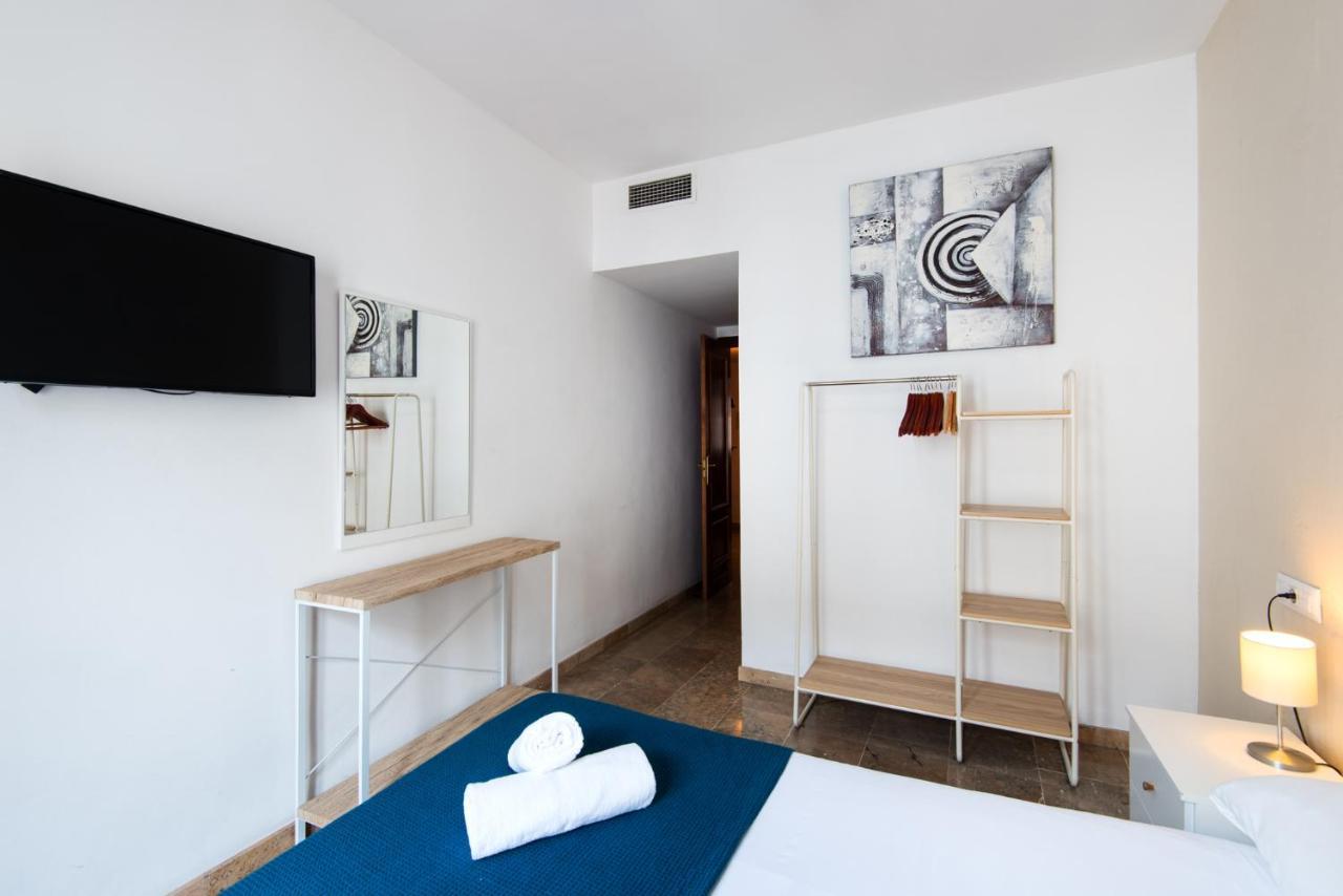 Center 2bed 2b Aircon Wif And Parking Free Appartement