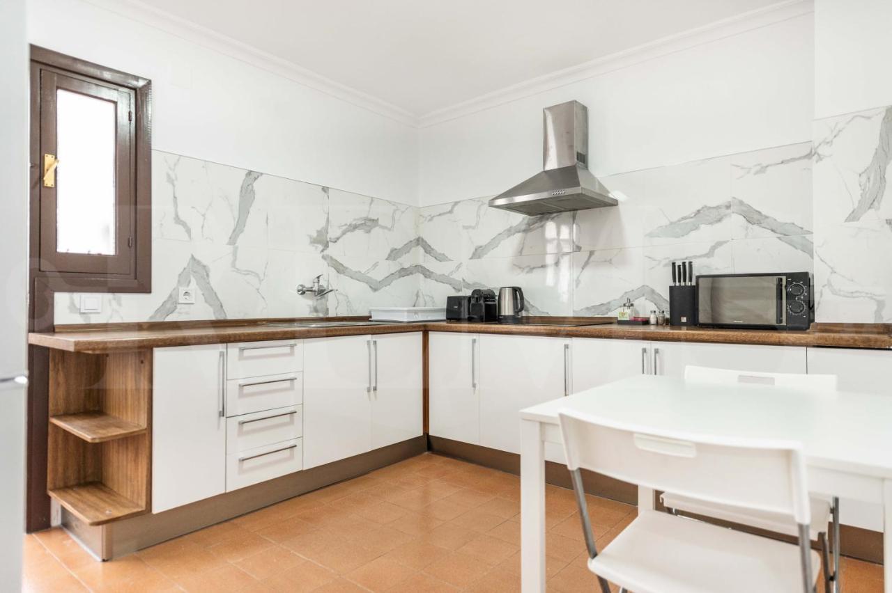 And Spacious With Parking On-site Appartamento Málaga