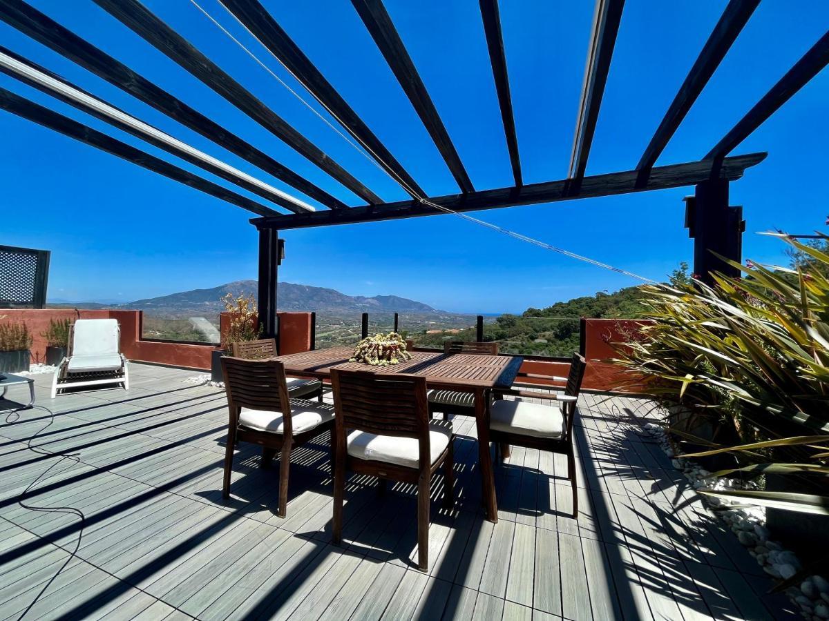 Bright In The Hills Of Elviria Apartment Málaga