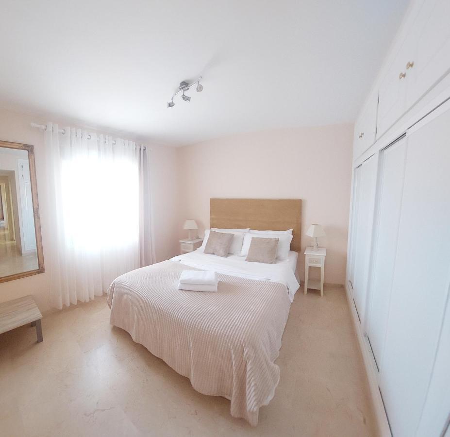 Appartement Luxurious 2 Bedroom 2 Bathroom Near