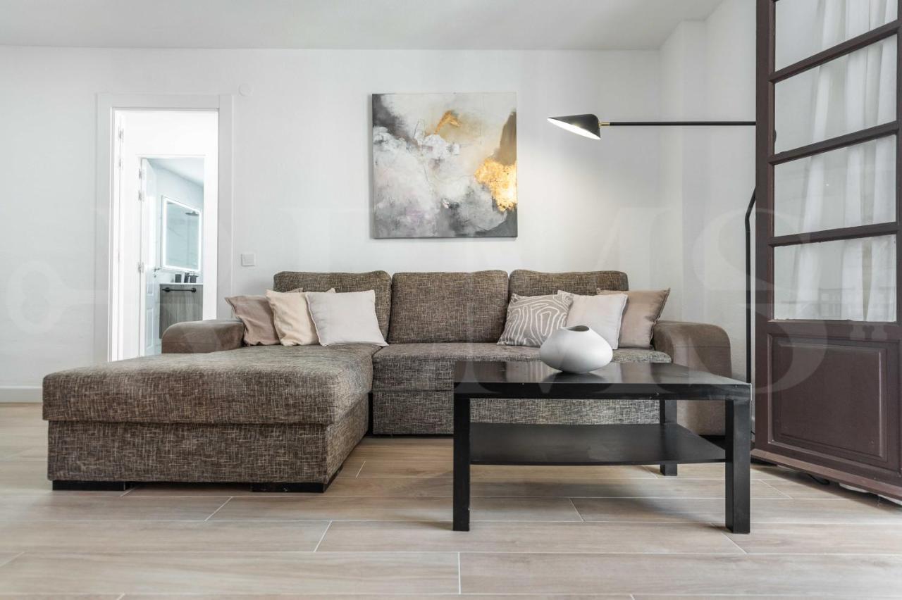 And Spacious With Parking On-site * Málaga
