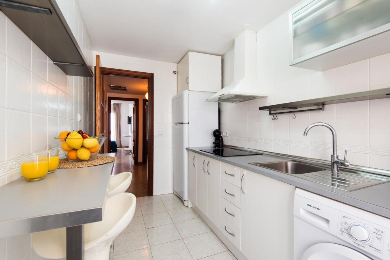 Appartement Center 2bed 2b Aircon Wif And Parking Free *