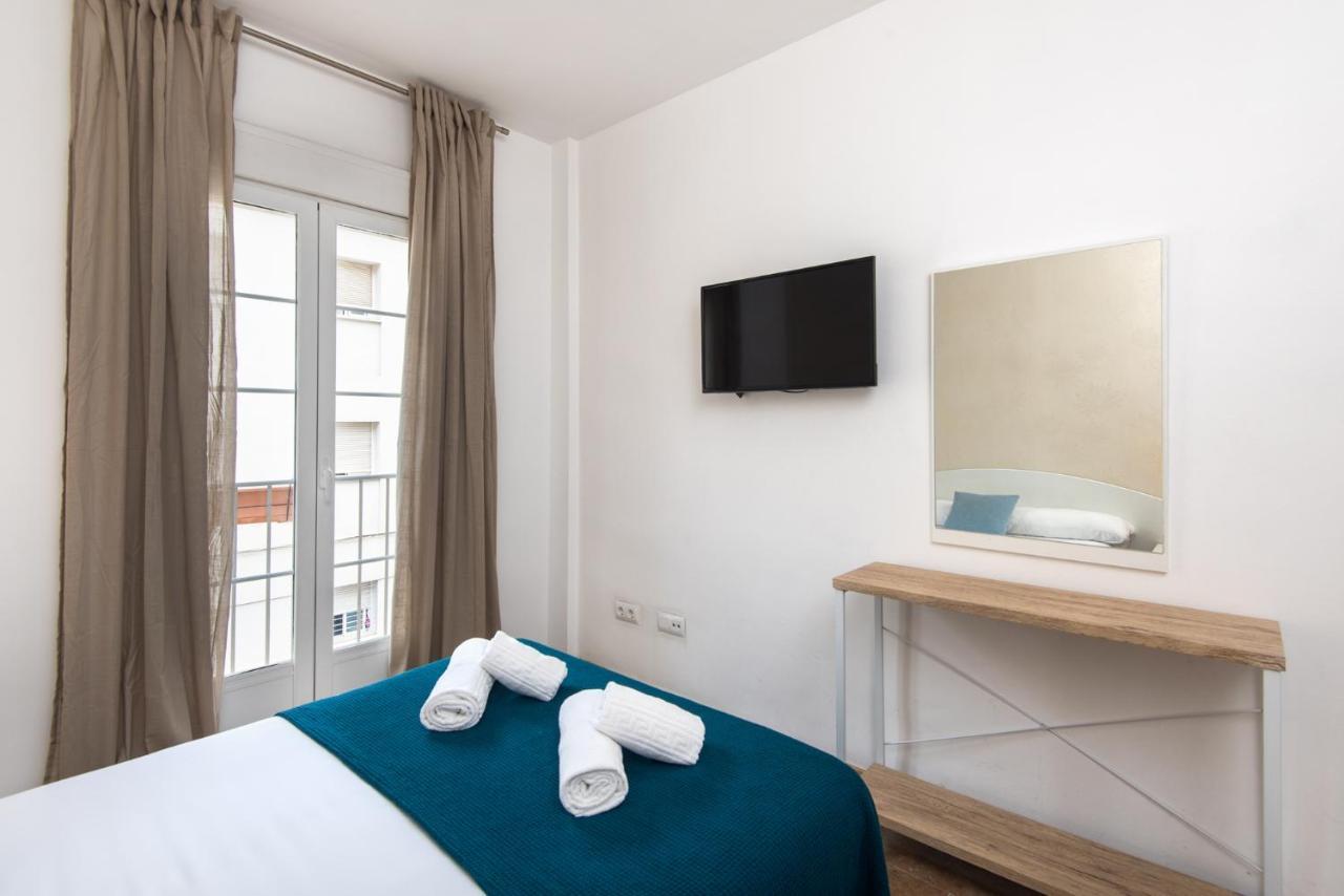 Appartement Center 2bed 2b Aircon Wif And Parking Free *