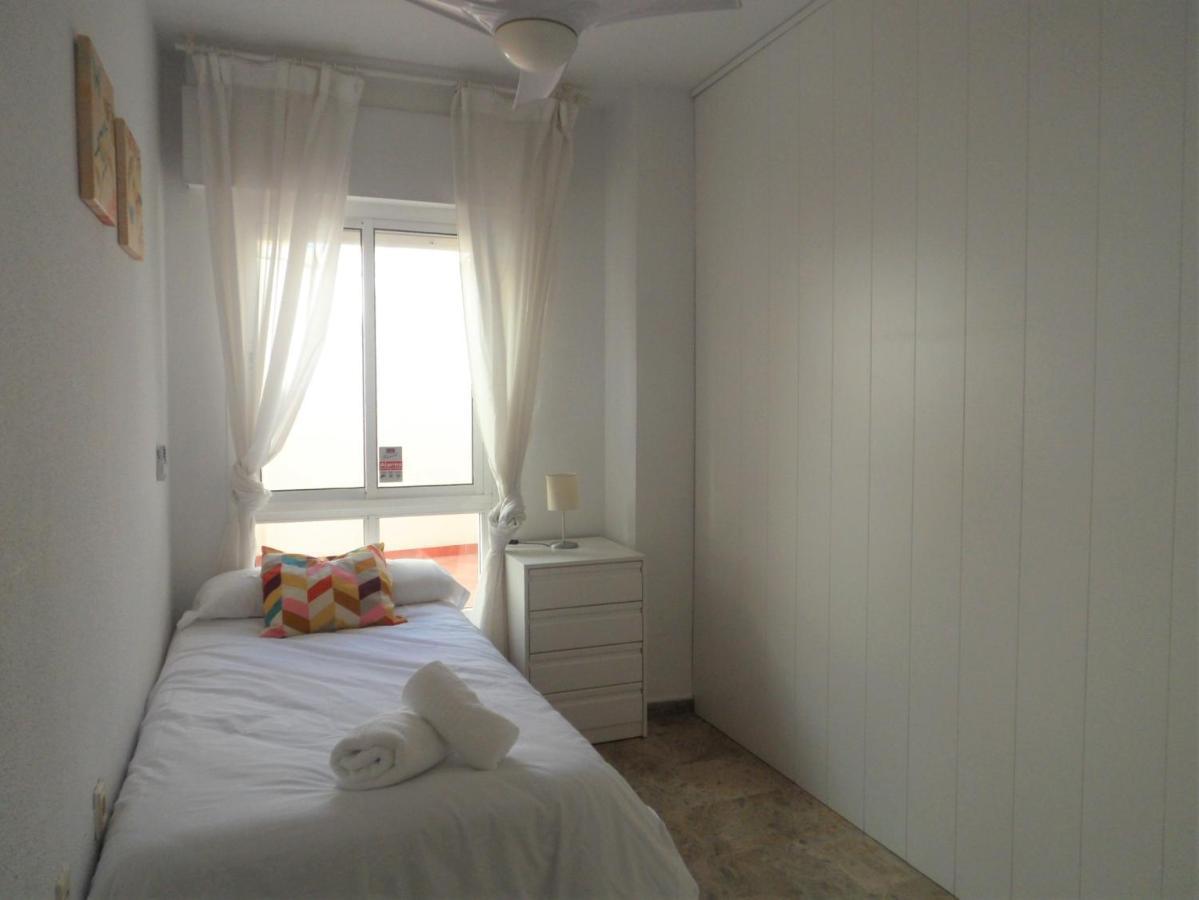 Center Location & Parking Free With Largeterrace & Bbq