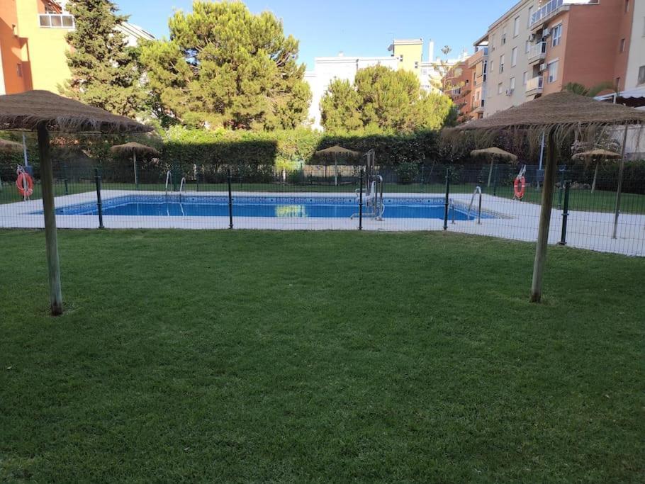 Teatinos Pool Lägenhet