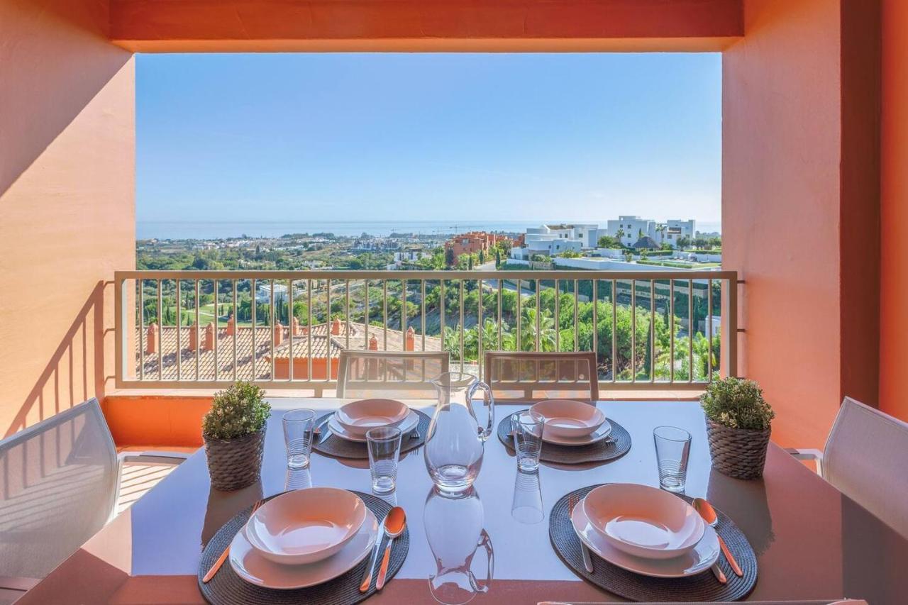 Royal W/shared Pool, Terrace &a/c *