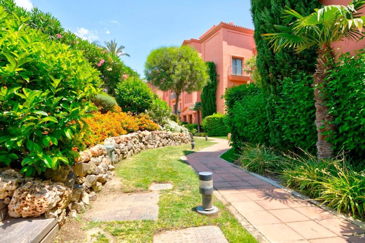 Royal W/shared Pool, Terrace &a/c Apartamento *