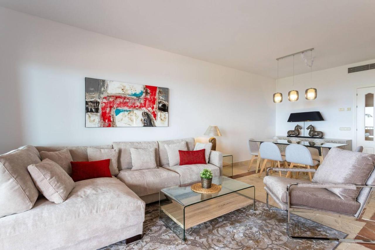 Royal W/shared Pool, Terrace &a/c