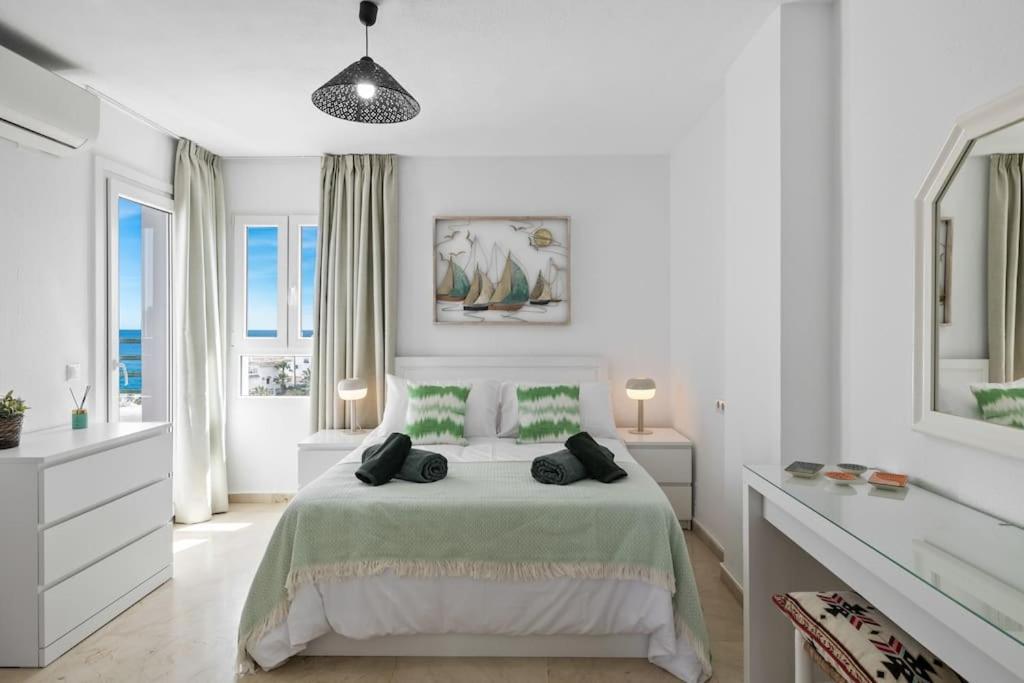 Apartment Sea View At Wyndhams Complex