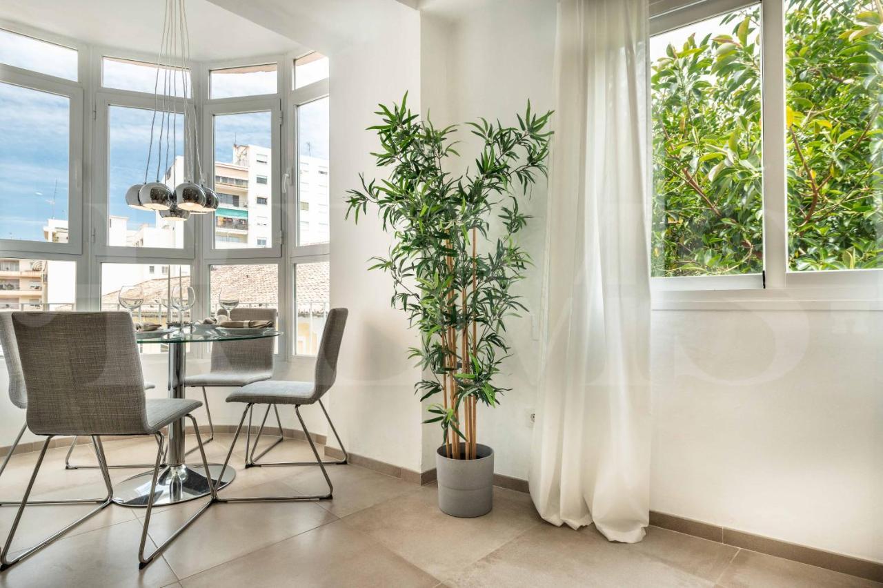 Serene & Spacious - Center By Rems Leilighet