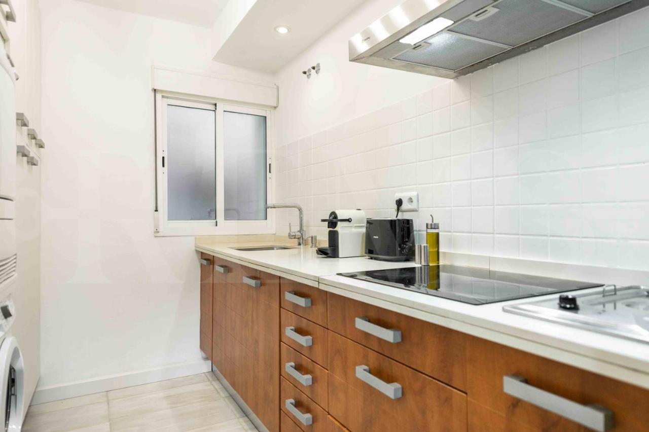 Gorgeous With Balcony - Center By Rems Apartment Malaga
