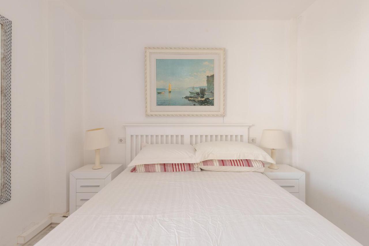Apartamento Two Bedroom Beside Marina