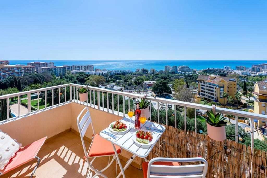 Benalmadena With Wonderful Views Leilighet *