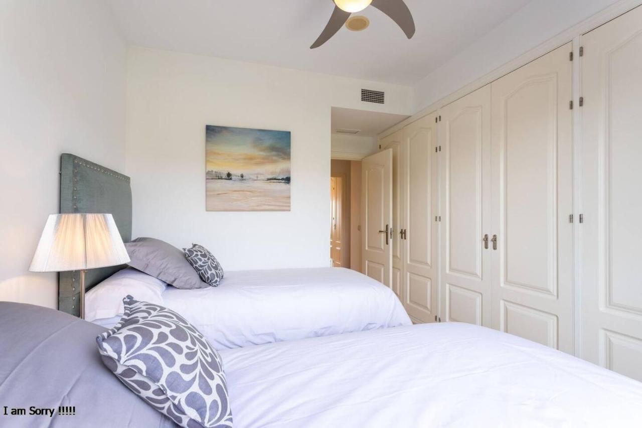 Royal W/shared Pool, Terrace &a/c Apartamento