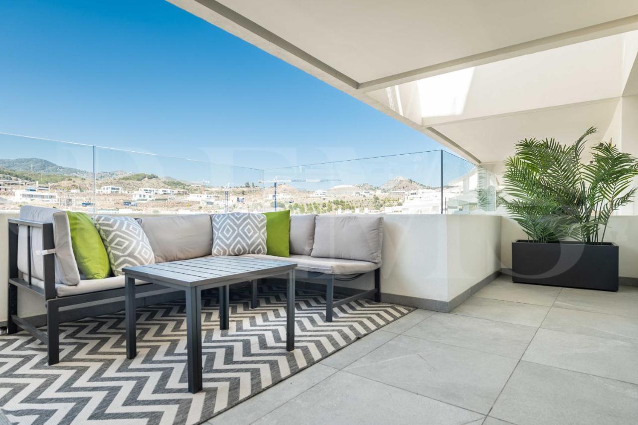 With Parking, Gym & Terrace By Rems Apartamento