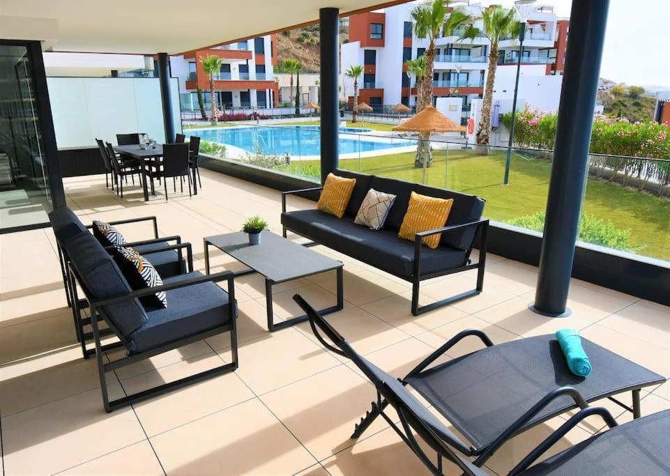 Appartamento Casa Kerr - Luxury Apt - Sleeps 9 - Los Boliches *