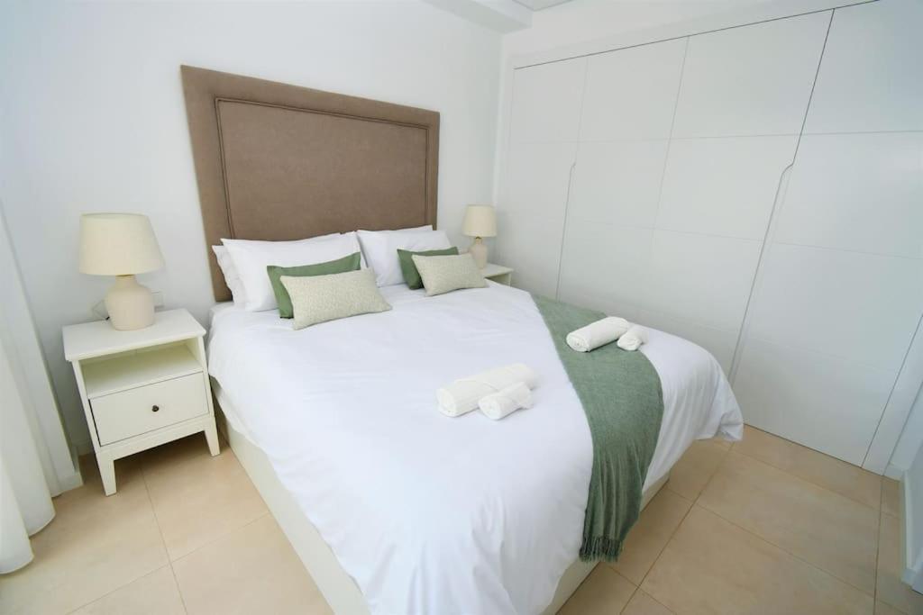 Casa Kerr - Luxury Apt - Sleeps 9 - Los Boliches Appartamento